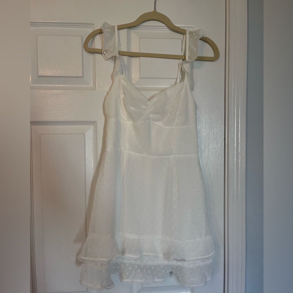 Lucy in the Sky Danika Ruched Sweetheart Dress in White
